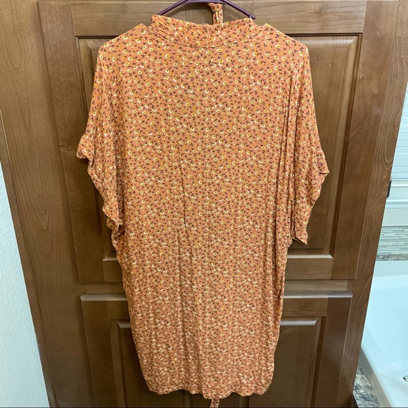 Pink Lily Dress - Picture 5 of 5